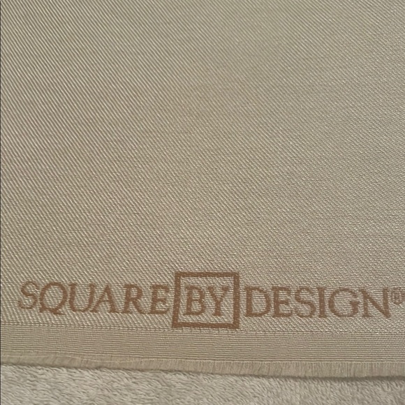 Square By Design Golden Retriever Fabric - Picture 3 of 8
